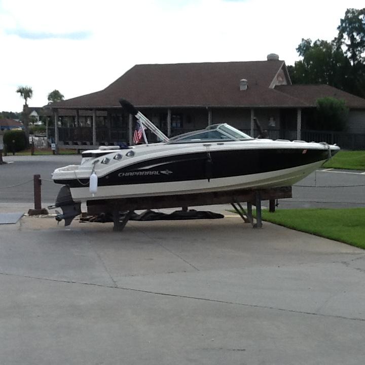 Photo 2010 Chaparral 206 SSI w/ 4.3 GXI Volvo & tandem axle trailer.