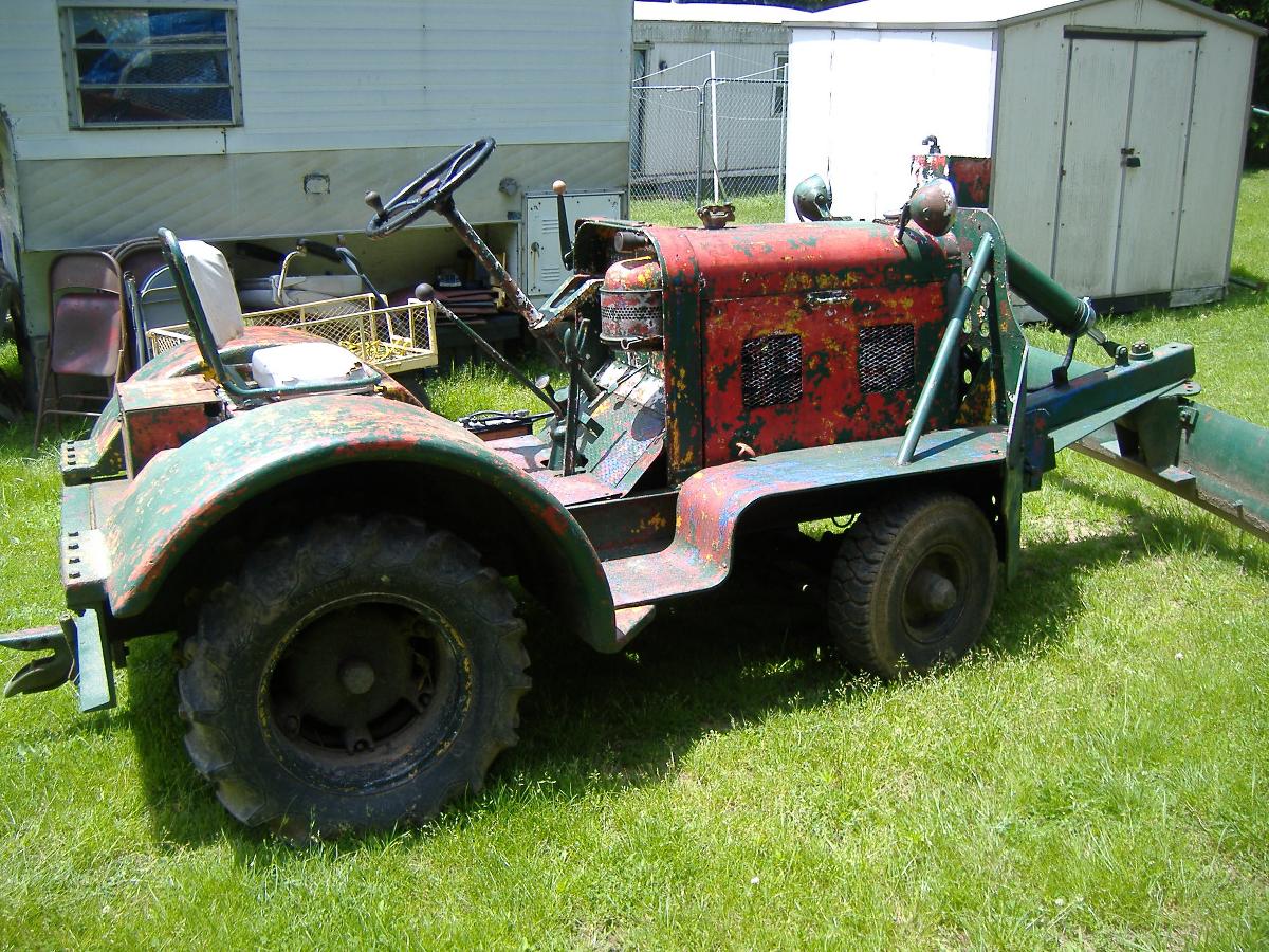 Photo 1942 aircraft tug