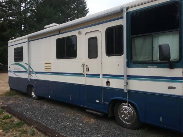 Photo Excellent condition! 1996 34 ft. Gulf Stream Sun Voyager Low Mileage