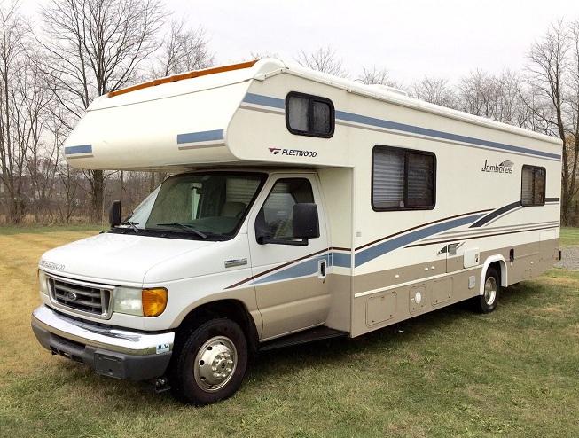 Photo 2006 Fleetwood Jamboree 29ft Class C Motorhome