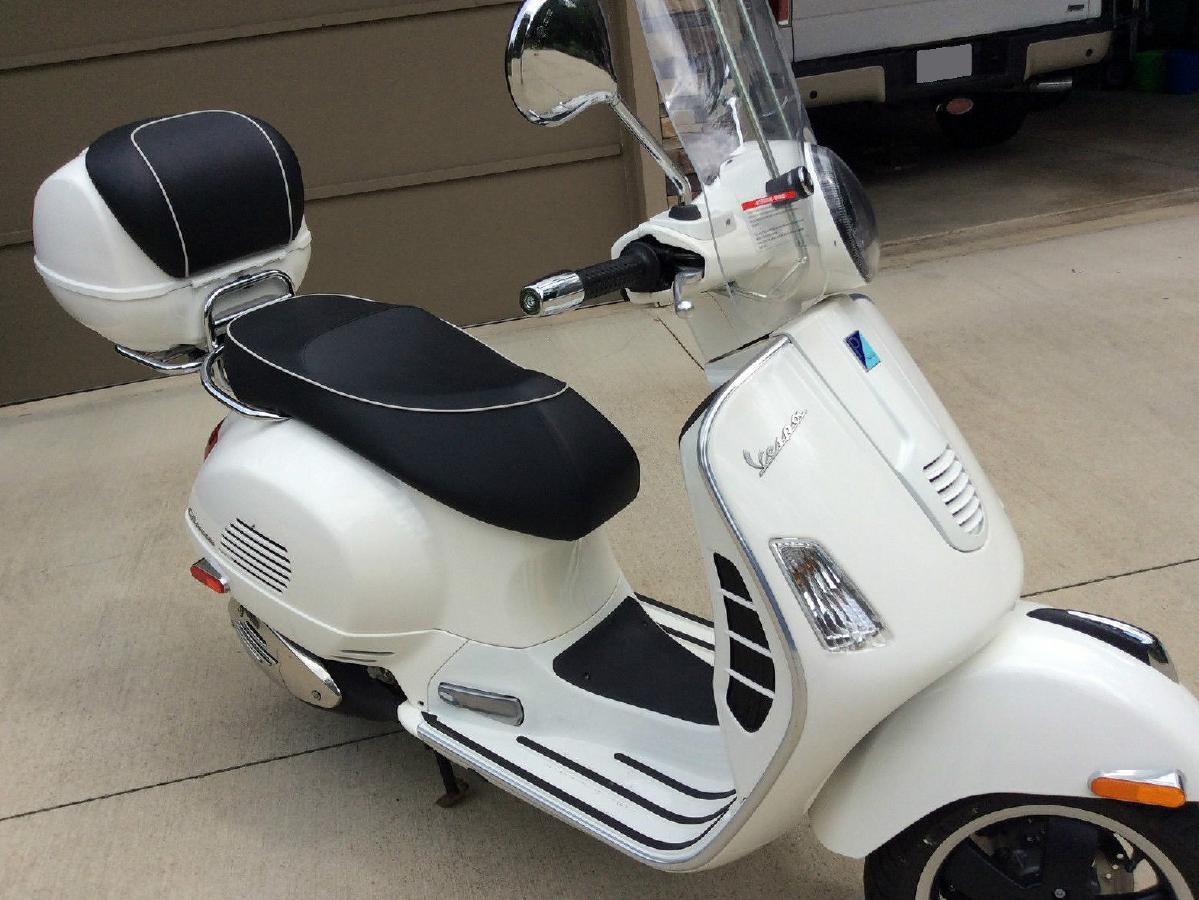 Photo Vespa GTS 300 LOW MILES