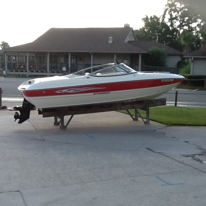 Photo 2010 Stingray 195 LX w/ Mercruiser 4.3 MPI and trailer