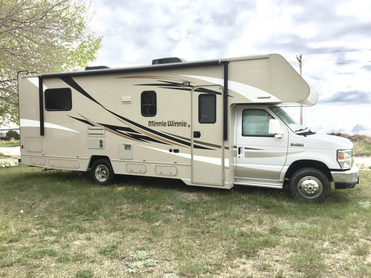 Photo 2016 Winnebago Minnie Winnie 27Q