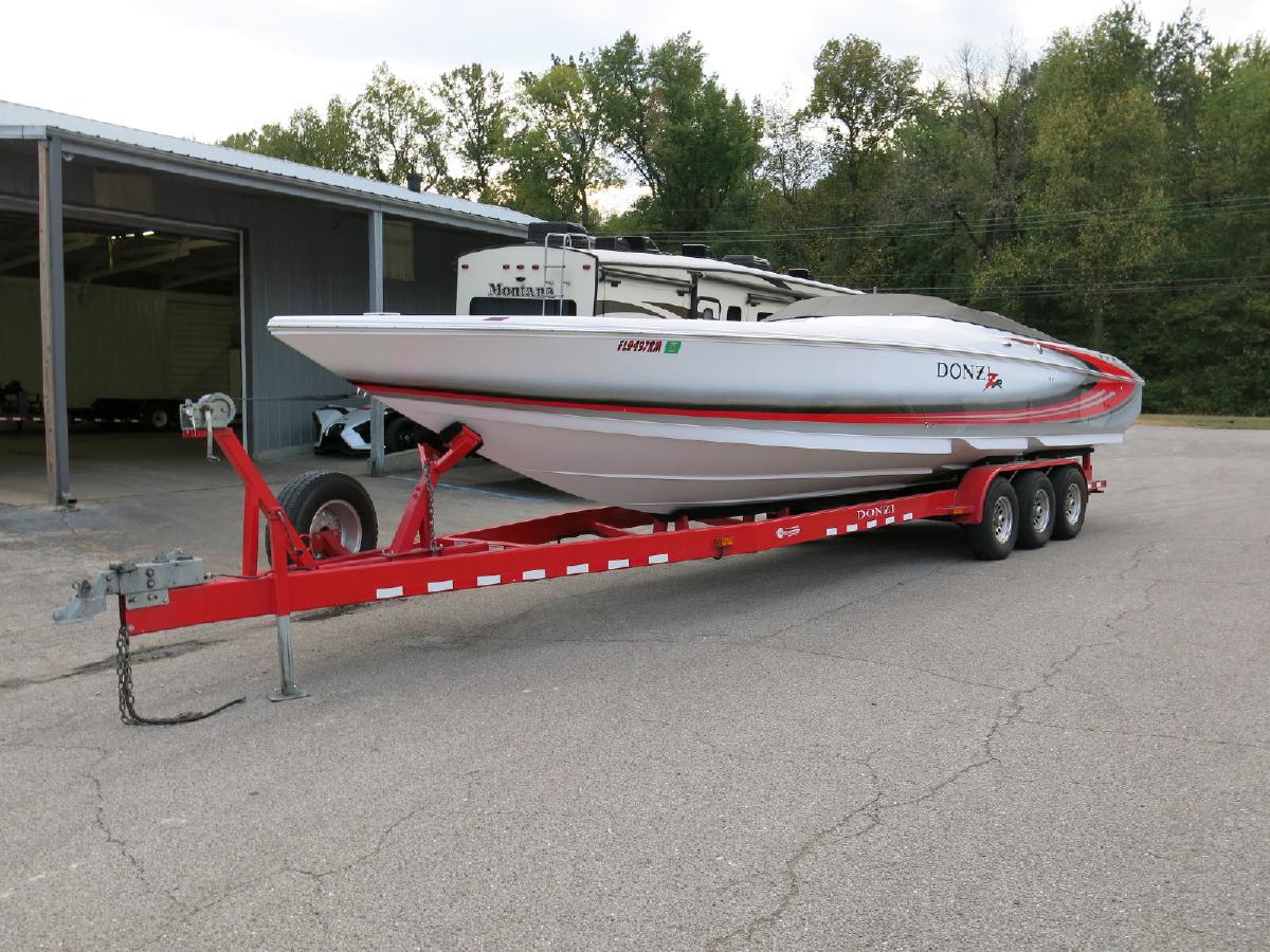 Photo 2007 Donzi 35ZR twin stepped hull powerboat