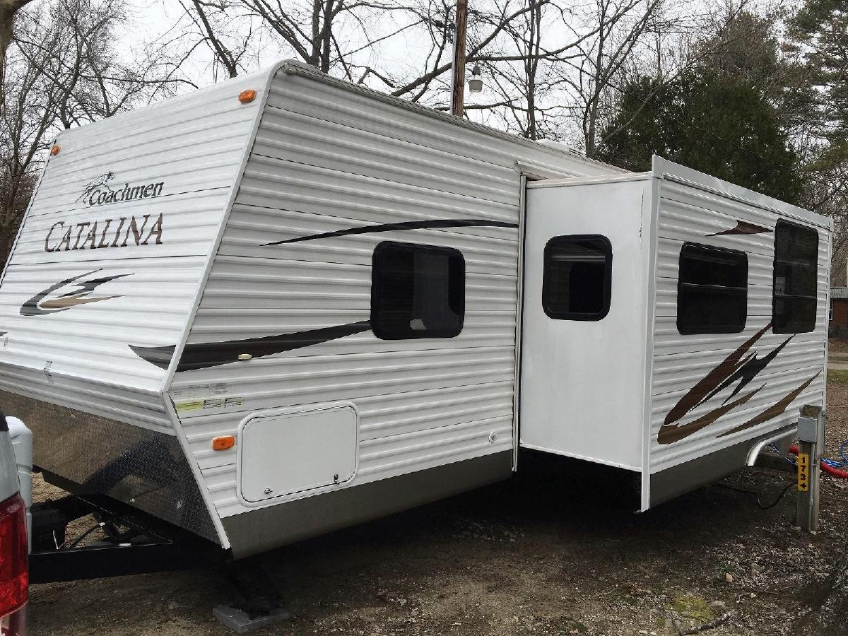 Photo 2011 Coachmen Catalina Travel Trailer