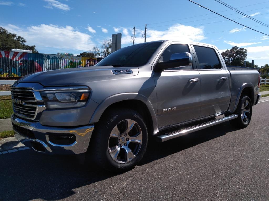 Photo 2019 RAM 1500 LARAMIE ~~ DODGE PICK UP TRUCK ~~ NEW MODEL ~~