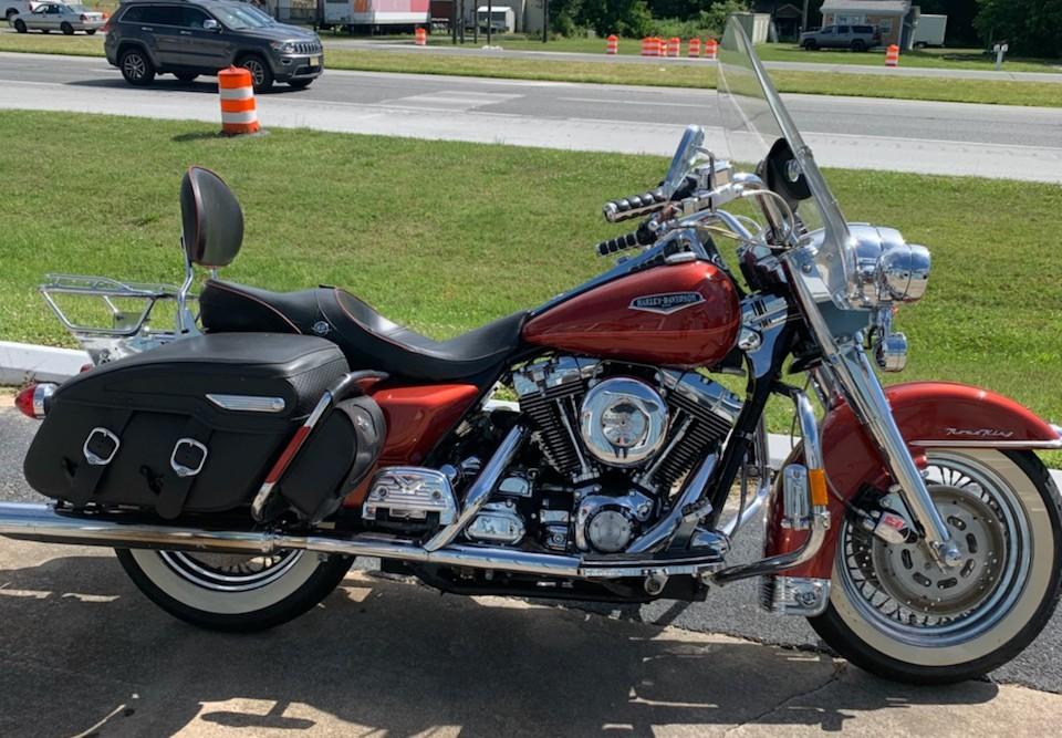 Photo 99 Harley Davidson road King classic