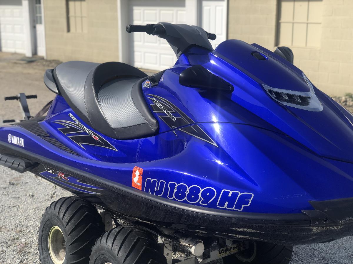 Photo Yamaha VXR 1.8 HO waverunner