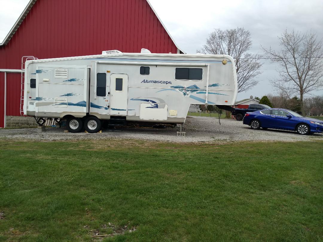 Photo 2006 Alumascape Fifth Wheel Camper