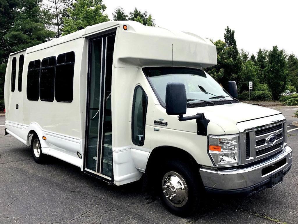 Photo 2014 Ford E450 TurtleTop Wheelchair Shuttle Bus (A5053)