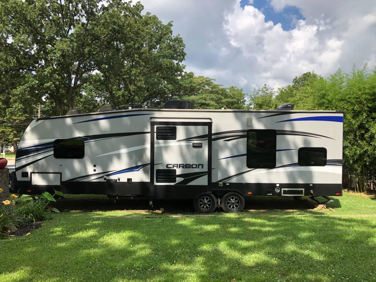 Photo By Owner! 2017 Keystone Carbon 35ft toy hauler w/ 2 slides