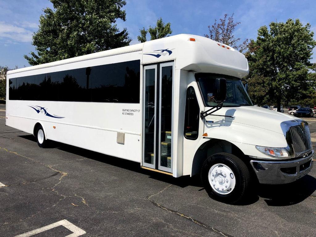 Photo 2012 International Starcraft 37 Passenger Coach Bus (A4974)