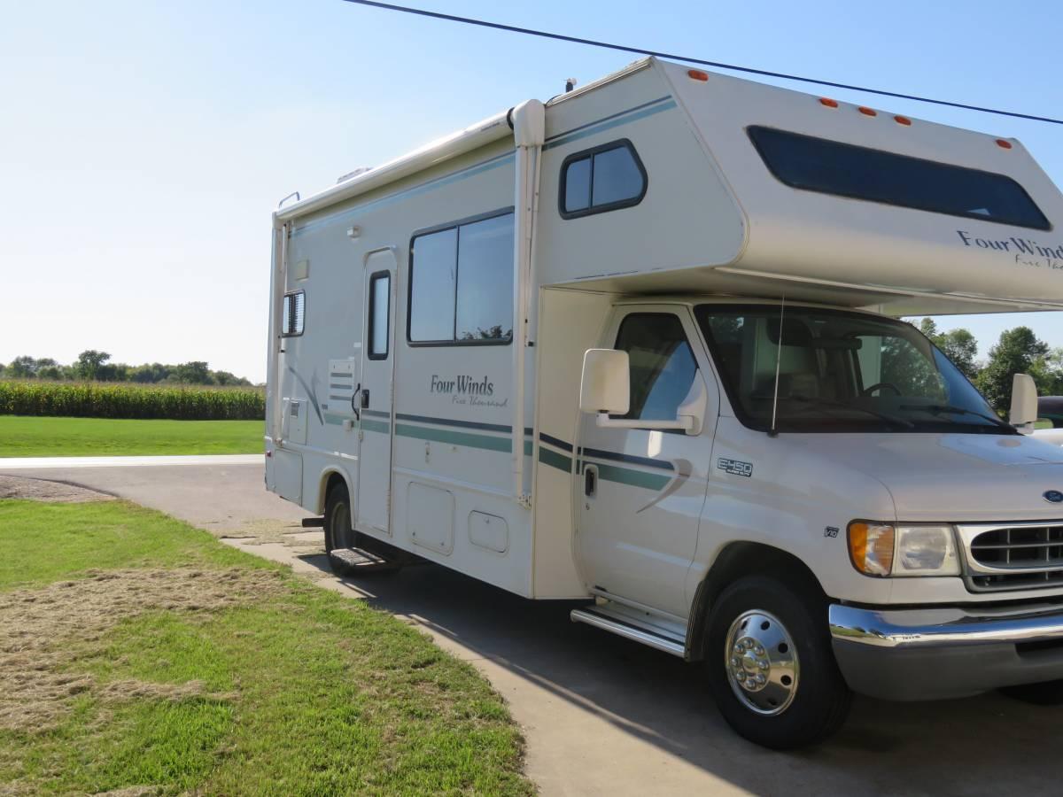 Photo 2001 Four Winds Five Thousand - Class C Motorhome