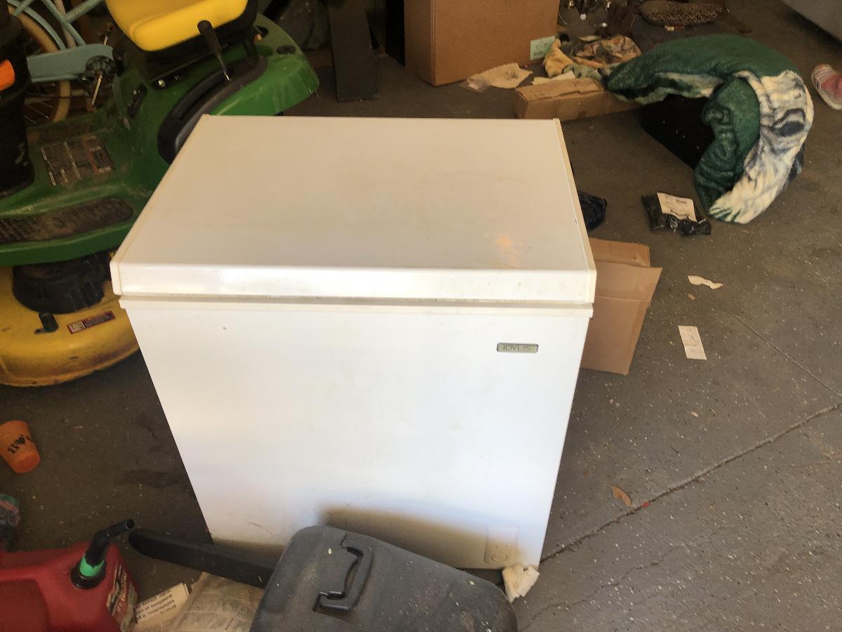 Photo Small deep freezer