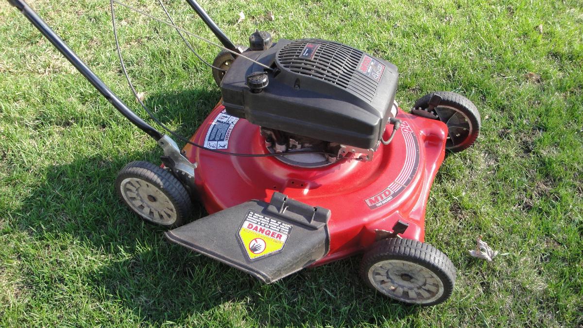 Photo 22” MTD Gas Lawn Mower – “Easy Starting” 4.5 Hp 4-cycle Engine