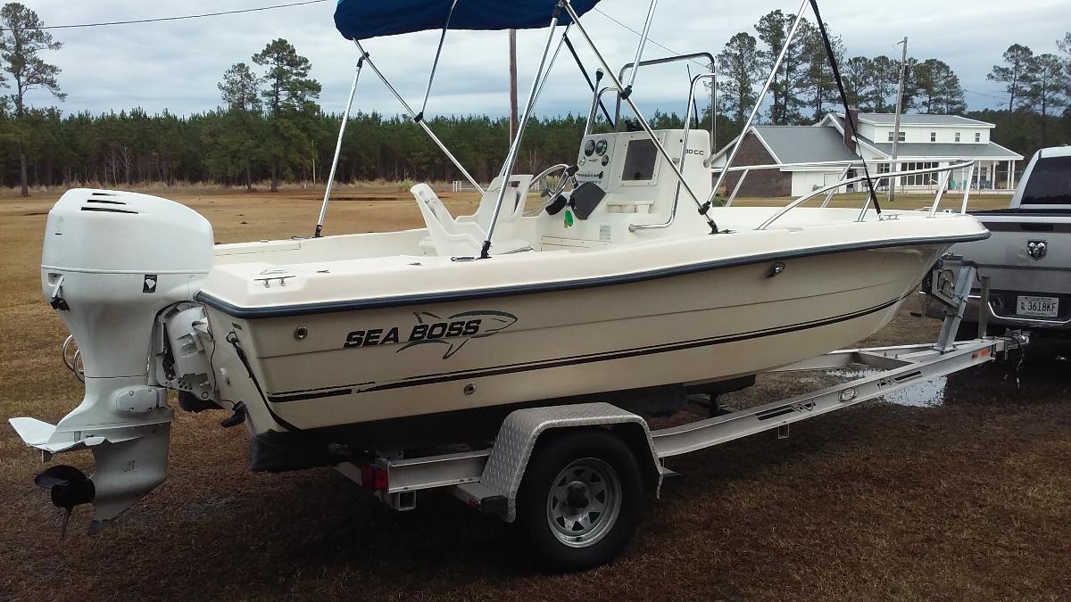 Photo sea boss 18 foot & 90 hp johnson