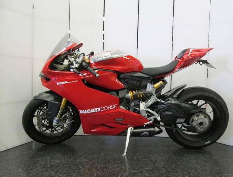 Photo $Strong 2014 Ducati SUPERBIKE 1199 PANIGALE